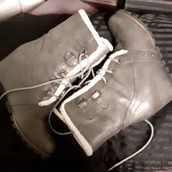 Jone of the ark sorel look alikes - Picture 6 of 6